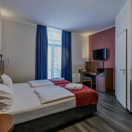 Ramada By Wyndham Frankfurt Station Hotel