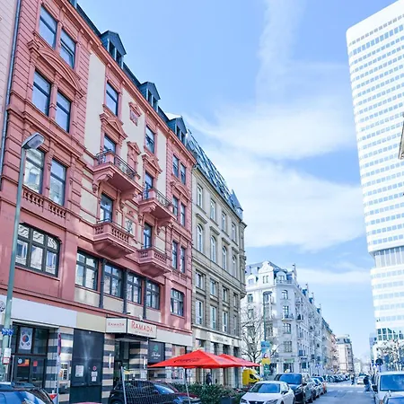 Ramada By Wyndham Frankfurt Station 4*