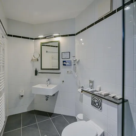 Ramada By Wyndham Frankfurt Station