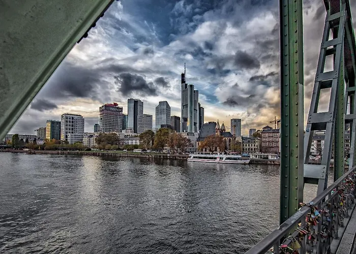 Ramada By Wyndham Frankfurt Station Hotell