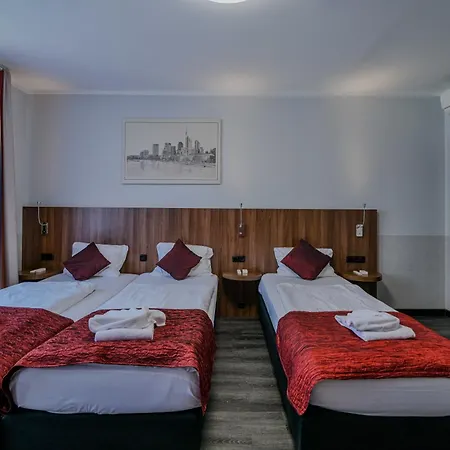 Ramada By Wyndham Frankfurt Station Hotel