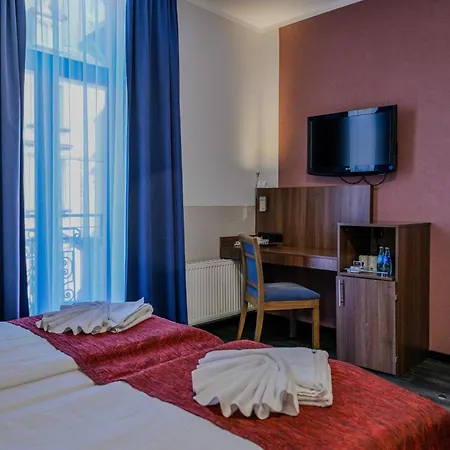 Ramada By Wyndham Frankfurt Station 4*