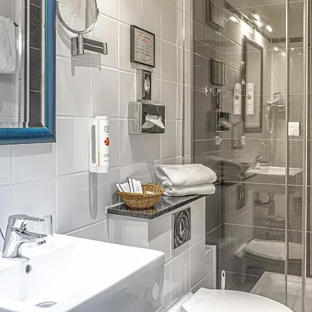 Ramada By Wyndham Frankfurt Station