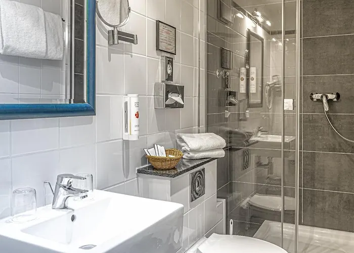 Ramada By Wyndham Frankfurt Station