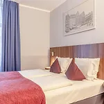 Ramada By Wyndham Frankfurt Station Frankfurt am Main
