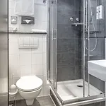 Ramada By Wyndham Frankfurt Station 4*
