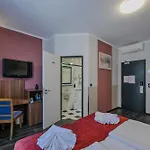 Ramada By Wyndham Frankfurt Station 4*