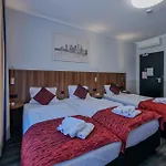 Ramada By Wyndham Frankfurt Station Hotel