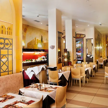 Ramada By Wyndham Frankfurt Station Φραγκφούρτη