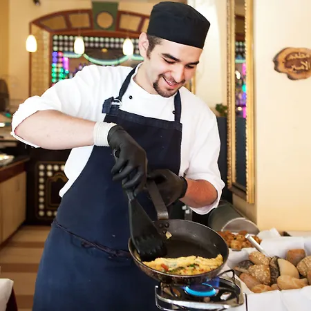 Ramada By Wyndham Frankfurt Station 4*