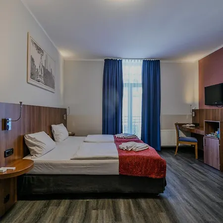 מלון Ramada By Wyndham Frankfurt Station