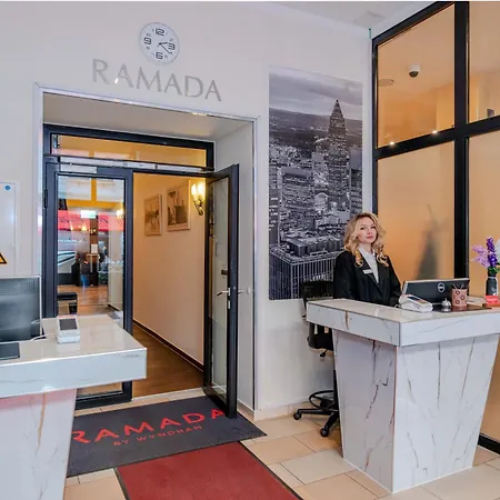 Ramada By Wyndham Frankfurt Station 4*