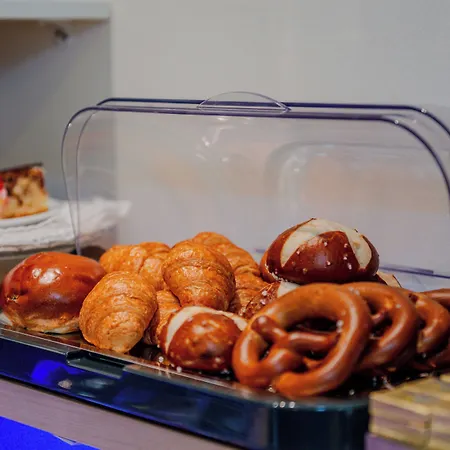 Ramada By Wyndham Frankfurt Station 4* Francfort-sur-le-Main