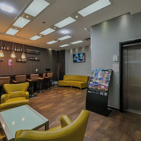 Ramada By Wyndham Frankfurt Station Hotel Francfort-sur-le-Main
