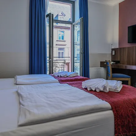 Hotel Ramada By Wyndham Frankfurt Station 4*