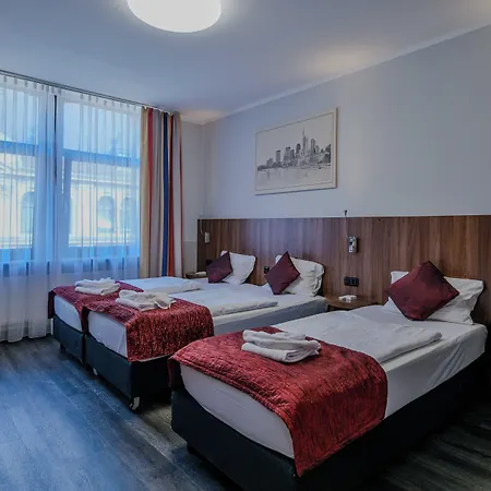 Ramada By Wyndham Frankfurt Station Hotel Francfort-sur-le-Main