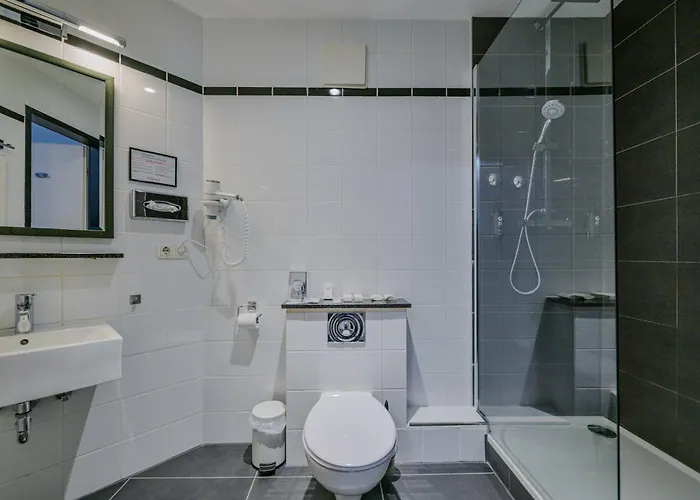 Ramada By Wyndham Frankfurt Station