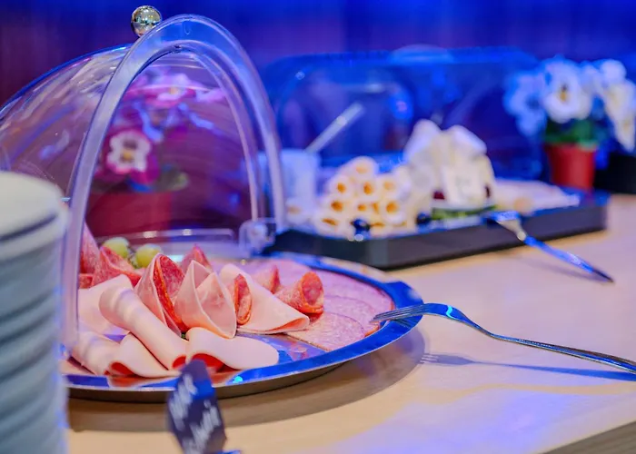 Ramada By Wyndham Frankfurt Station