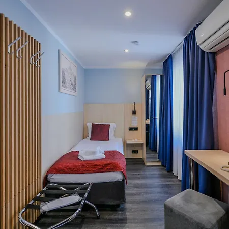 Ramada By Wyndham Frankfurt Station 4* Fráncfort del Meno