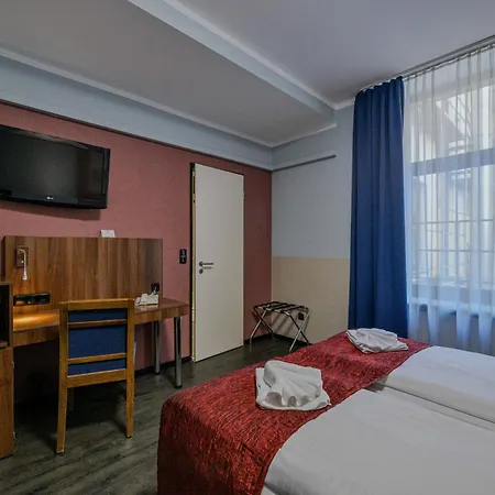 Hotel Ramada By Wyndham Frankfurt Station Fráncfort del Meno