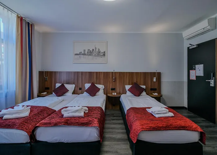 Ramada By Wyndham Frankfurt Station Hotel