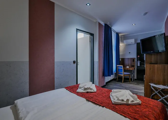 Hotel Ramada By Wyndham Frankfurt Station 4*